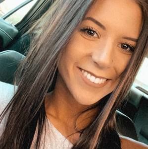 Meet your Posher, Katelyn